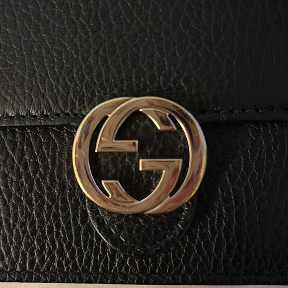 Gucci Interlocking Wallet on Chain Pebbled Leather Bag - Picture 7 of 9